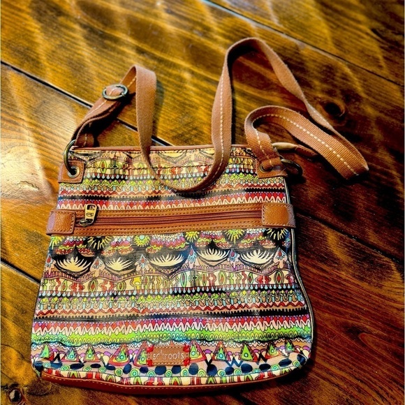 Sakroots Fun Crossbody funky design Purse. Adjustable canvas strap - Picture 1 of 8